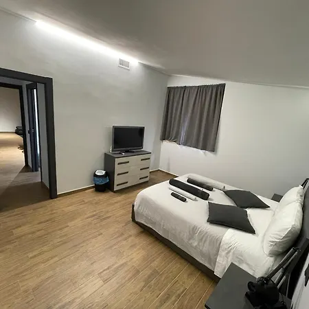 فندق مبيت وإفطار Industrial House 3 كورسيكو