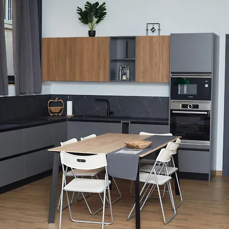 Industrial House 3 فندق مبيت وإفطار *